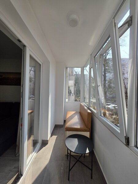 Titan /intrarea Badeni, 5 minute metrou