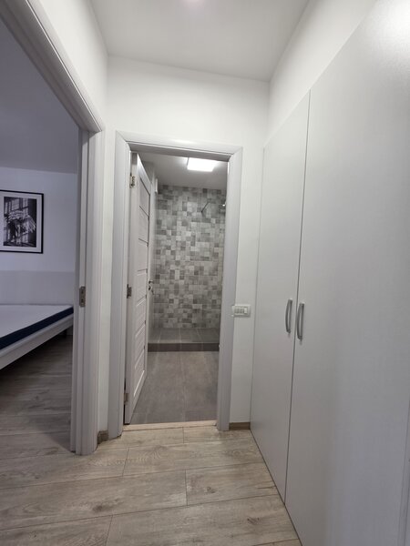 Titan /intrarea Badeni, 5 minute metrou